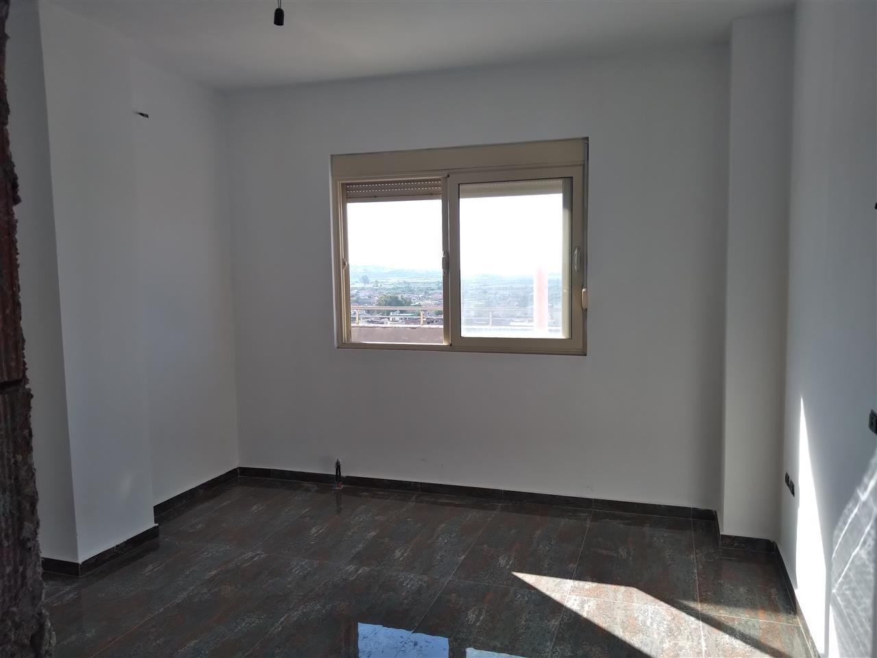 Shitet Papafingo .Lagja”Apollonia”, Fier .