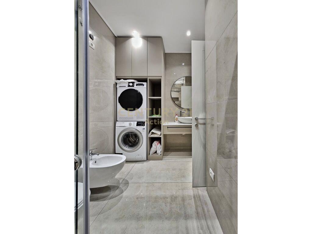 Per Qira | Apartment 2+1+2 | Qendra Tregtare TEG | 1,100 €