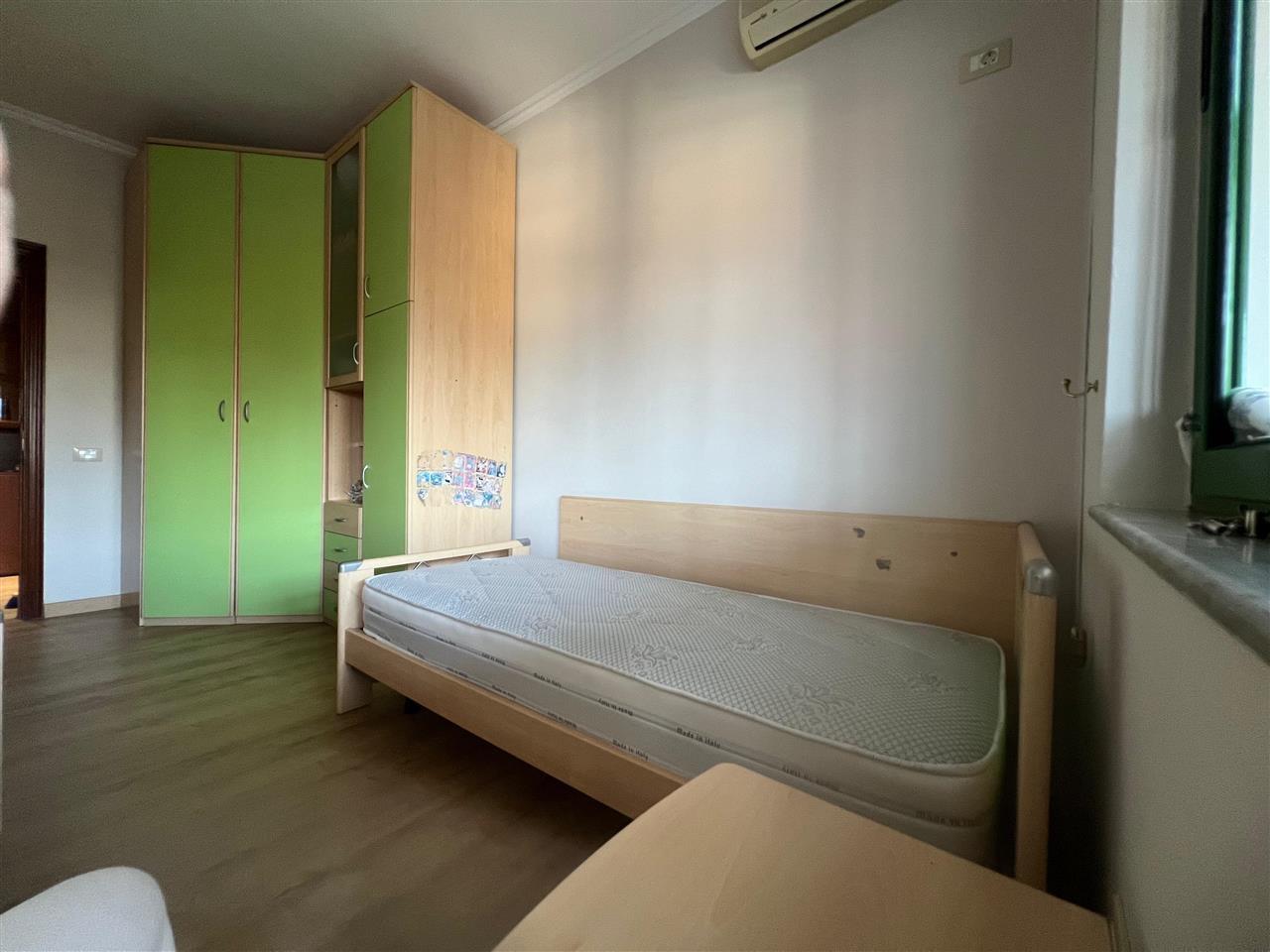 JEPET ME QIRA APARTAMENT 2+1+2 + 2 BALLKONE TE MYSLYM SHYRI