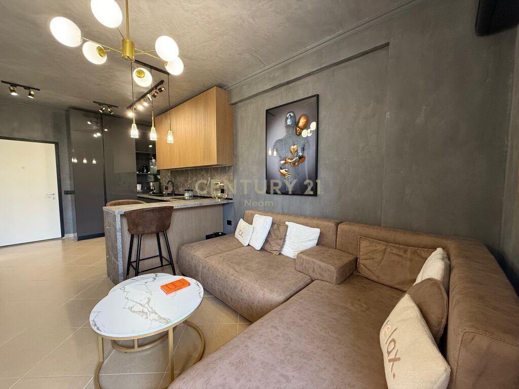 APARTAMENT MODERN 1+1, 530 € Neom102274