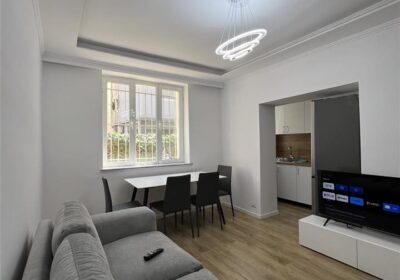 Apartament me qera,rruga e kavajes