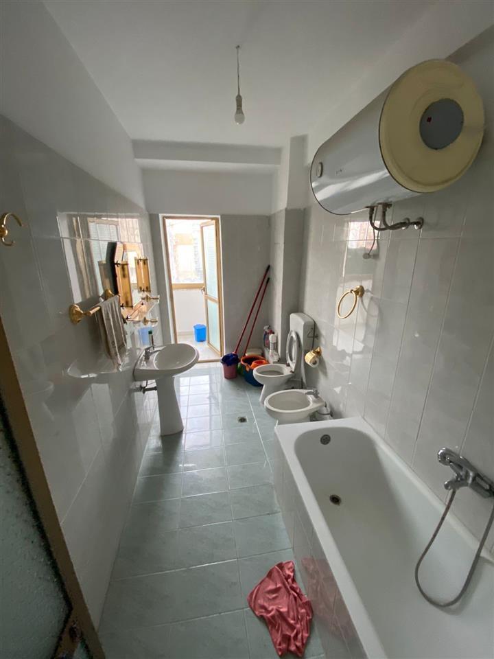 Jepet me qira apartament 2+1 ne Vollga me garazh