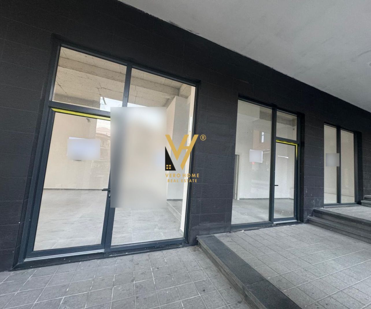 DYQAN 85 M2 ME QERA TE OXHAKU 1.000 EURO