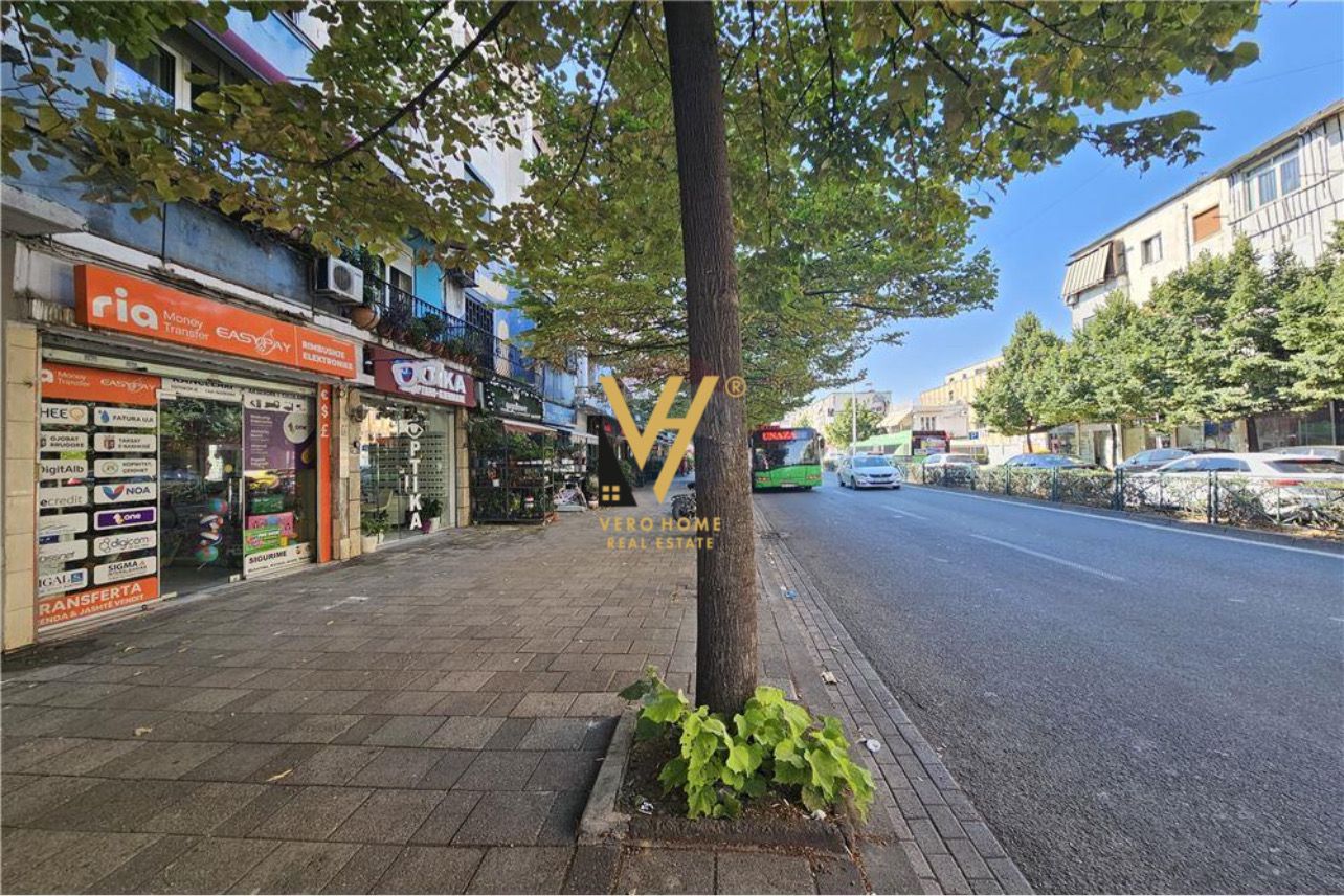 SHITET DYQAN 74 M2 TE RRUGA BARDHYL 410.000 EURO