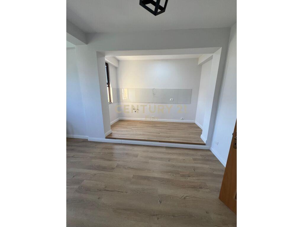 SHITET APARTAMENT 1+1 VIJE E DYTE NE PLAZH,HEKURUDHA!