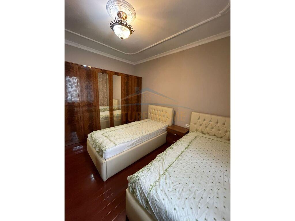 Qira, Apartament, 2+1+2, ne Bllok, Tiranë Apartamenti