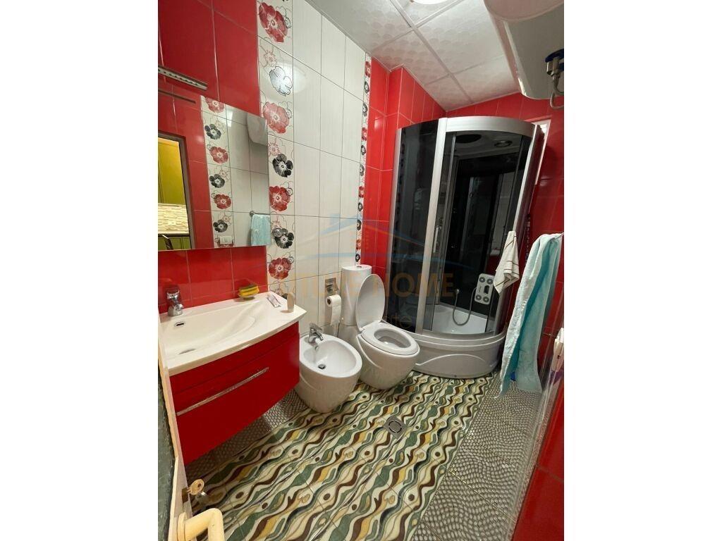 Qira, Apartament, 2+1+2, ne Bllok, Tiranë Apartamenti