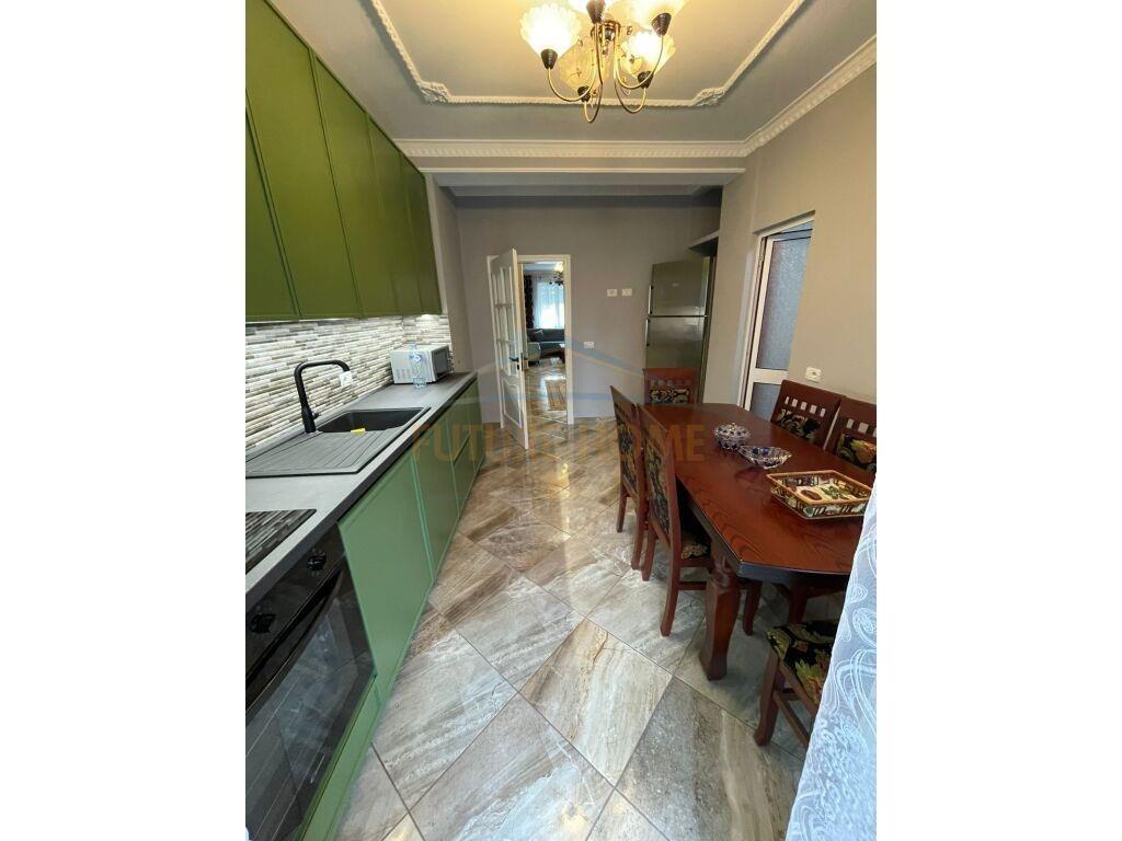 Qira, Apartament, 2+1+2, ne Bllok, Tiranë Apartamenti