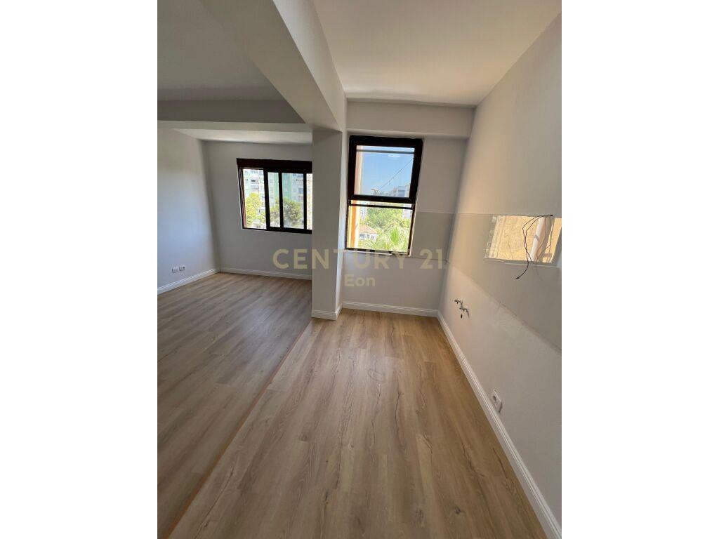 SHITET APARTAMENT 1+1 VIJE E DYTE NE PLAZH,HEKURUDHA!