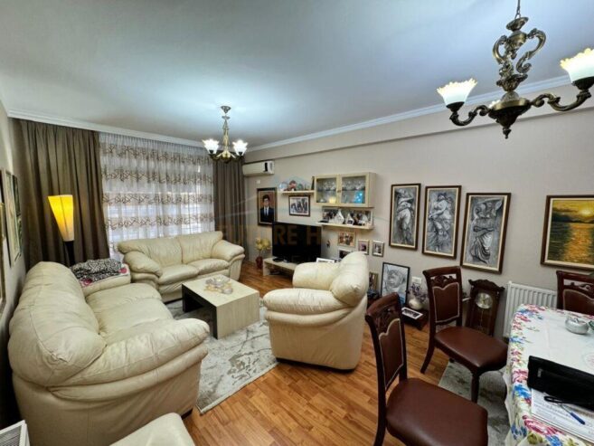 Shitet, Apartament 2+1+2+ Post Parkimi, Kompleksi Kika 1, Ko