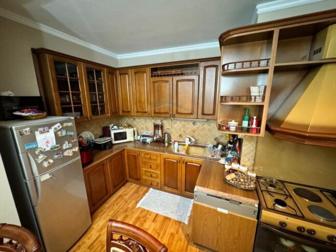 Shitet, Apartament 2+1+2+ Post Parkimi, Kompleksi Kika 1, Ko