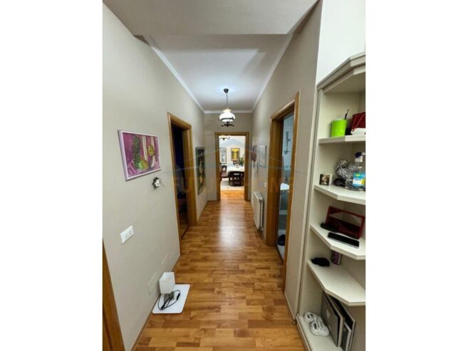 Shitet, Apartament 2+1+2+ Post Parkimi, Kompleksi Kika 1, Ko