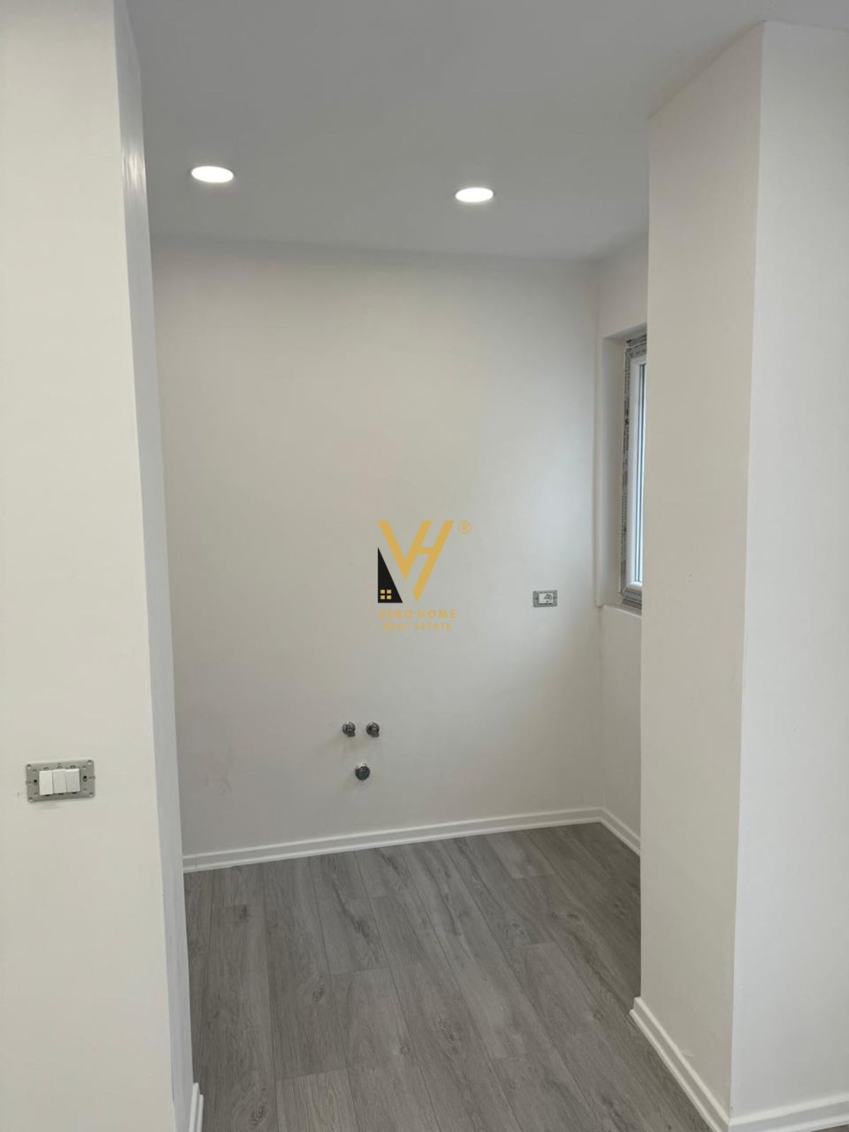 JEPET ZYRE 53 M2 ME QERA TE XHAMLLIKU 500 EURO