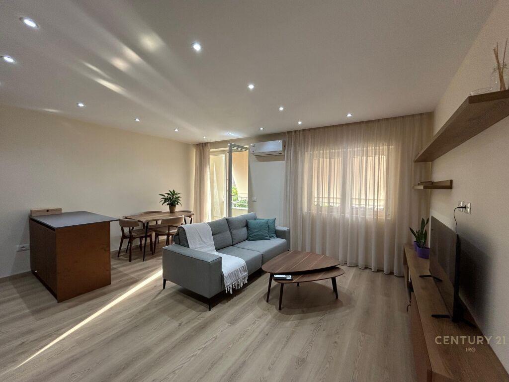 APARTAMENT 1+1 ME QIRA, SHESHI SKENDERBEJ- QENDER. IRG10260