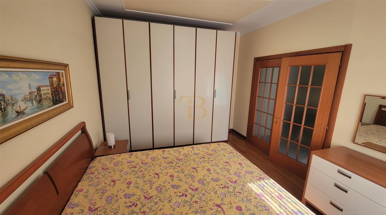 Apartament 2+1+2/post parkimi me qera, Bllok