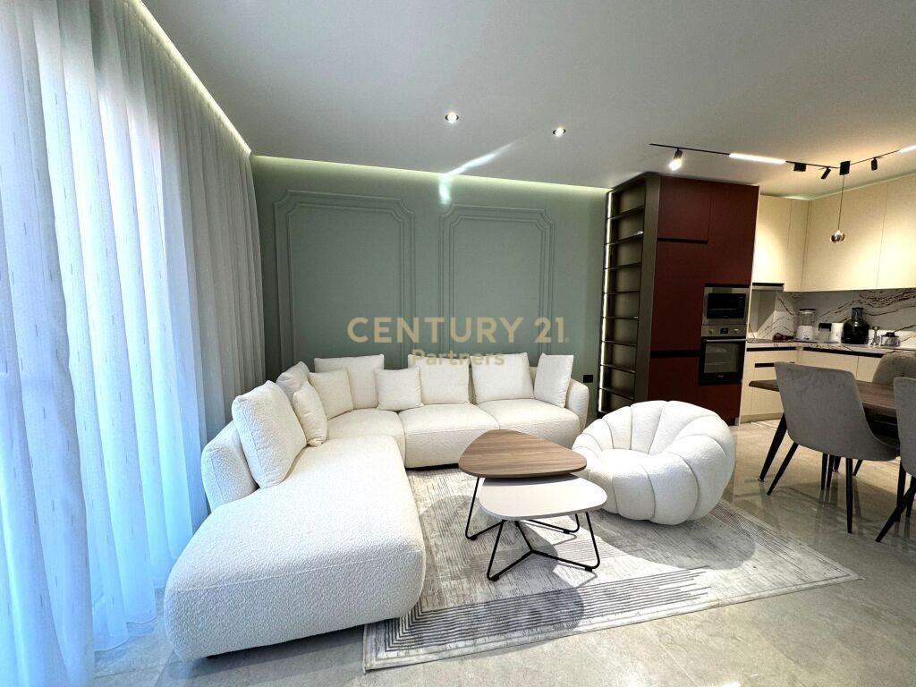 JAPIM ME QIRA APARTAMENT 2+1+POST PARKIMI NE UNAZE TE RE!