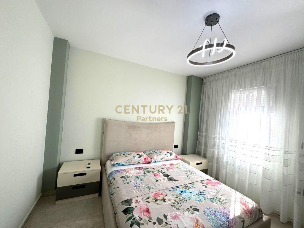 JAPIM ME QIRA APARTAMENT 2+1+POST PARKIMI NE UNAZE TE RE!