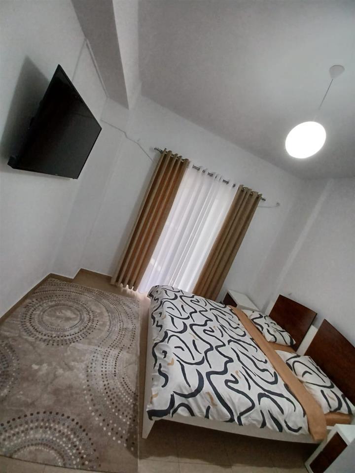 Shitet-> Apartament 3+1+2ne qender Sarande