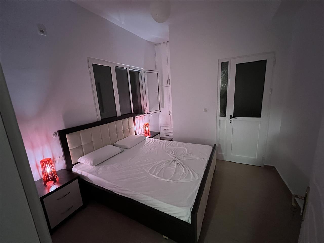 Shitet-> Apartament 3+1+2ne qender Sarande