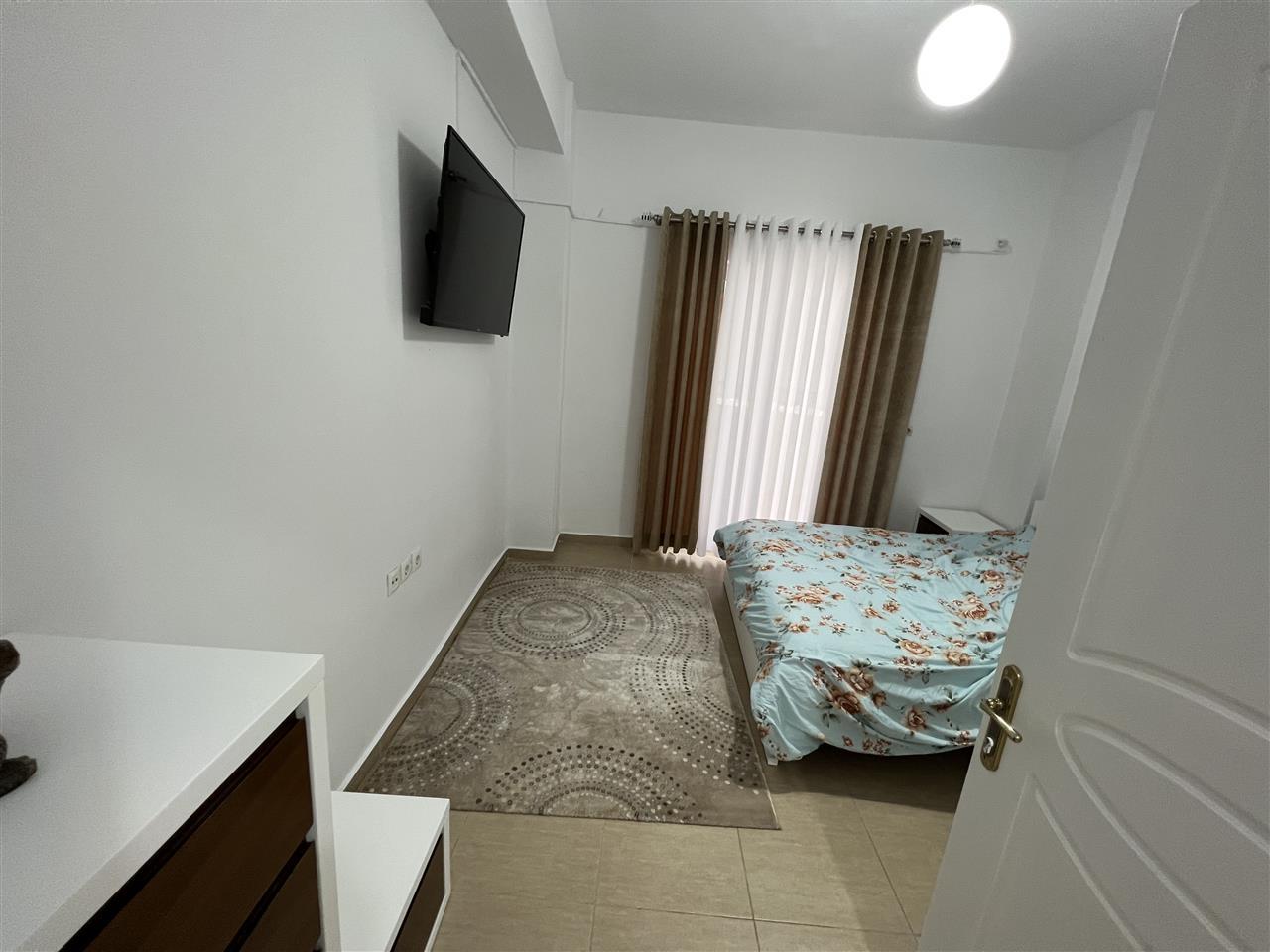Shitet-> Apartament 3+1+2ne qender Sarande