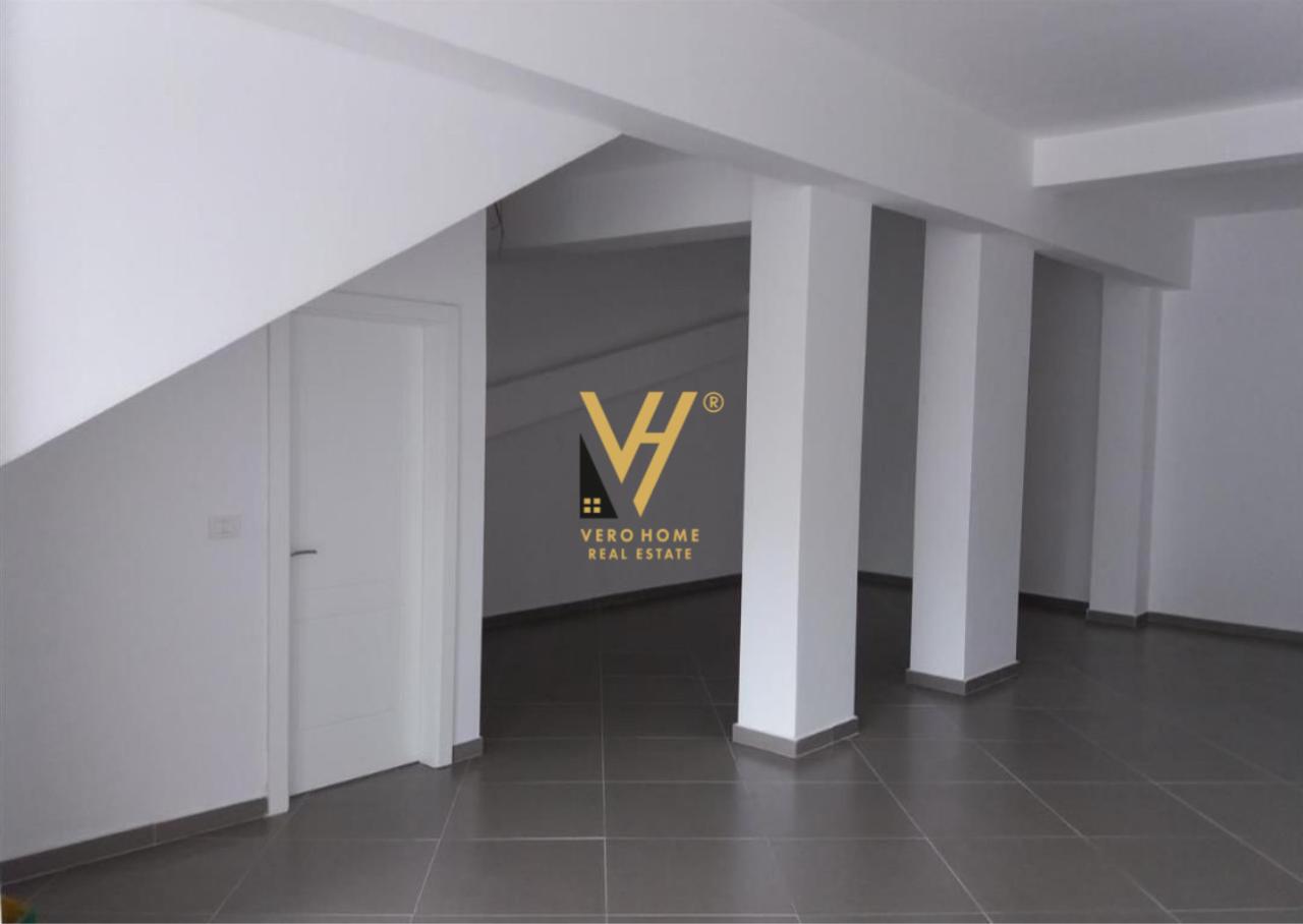 SHITET DYQAN 100 M2 TE KODRA E DIELLIT 1 , 160.000