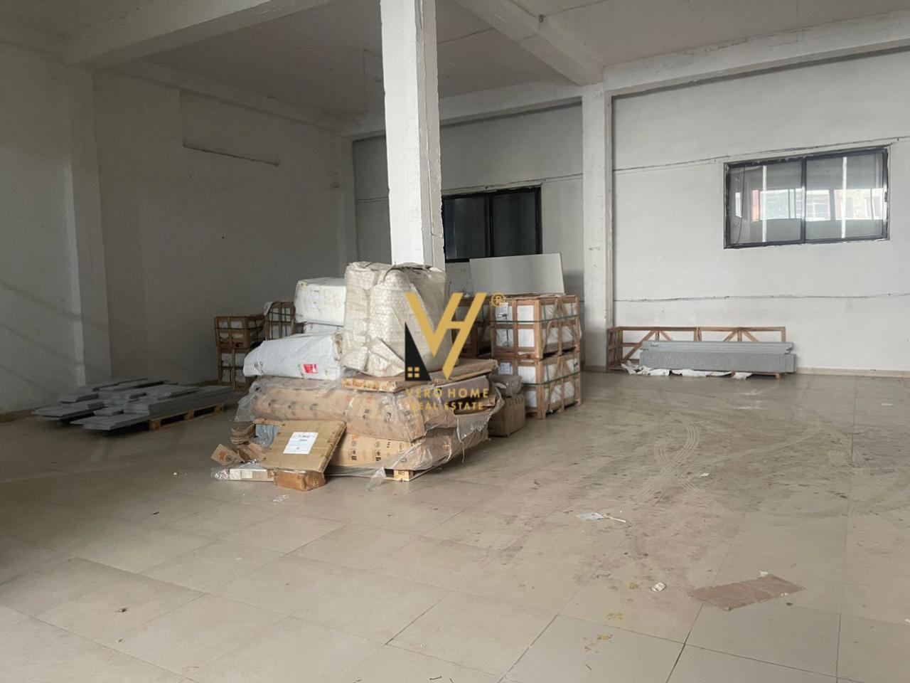 JEPET MAGAZINE 600 M2 ME QERA TE RRUGA 5 MAJI