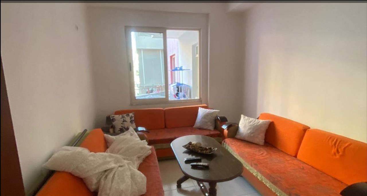 Jepet me qera apartament 3+1 tek Fresku!!