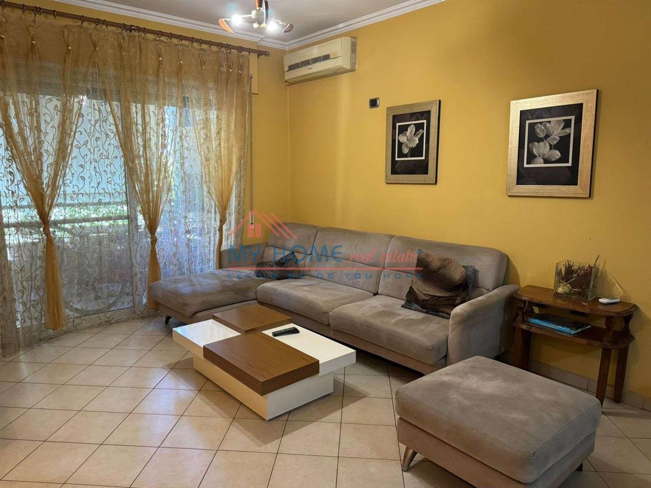 Apartament 2+1 me qera tek Komuna Parisit