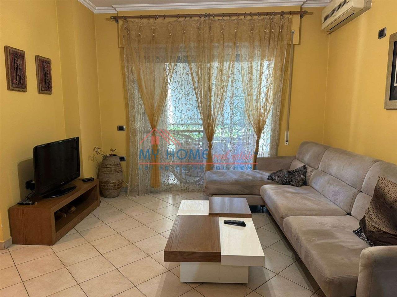 Apartament 2+1 me qera tek Komuna Parisit