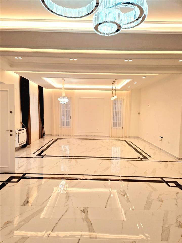 Vila luksoze,5 km nga plazhi Qerretit