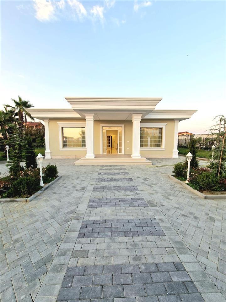 Vila luksoze,5 km nga plazhi Qerretit