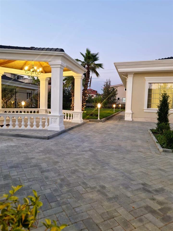 Vila luksoze,5 km nga plazhi Qerretit