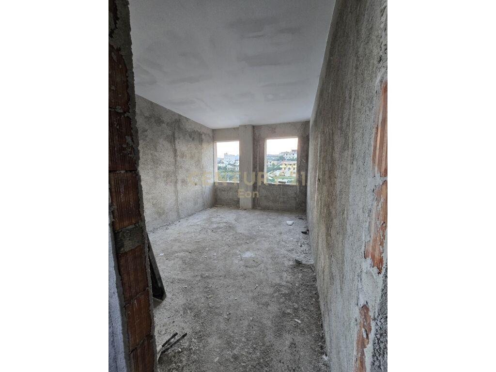 Shitet Apartament 2+1 në Spitalle, Durrës!