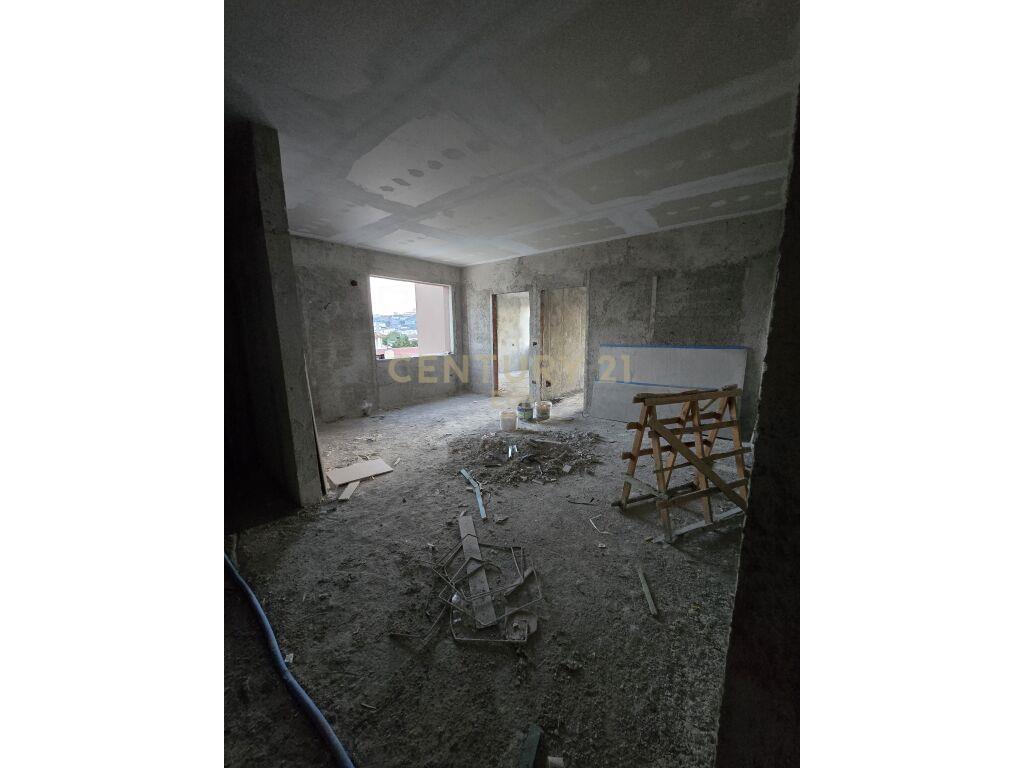 Shitet Apartament 2+1 në Spitalle, Durrës!