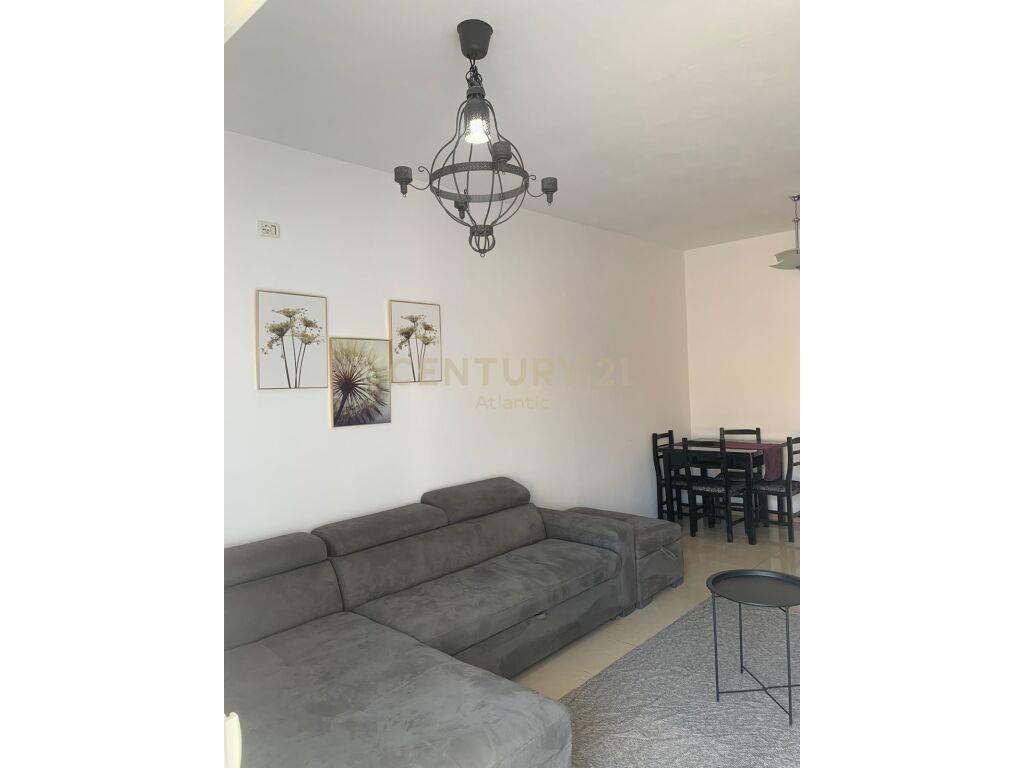 APARTAMENT ME QIRA NE PLAZH ILIRIA!