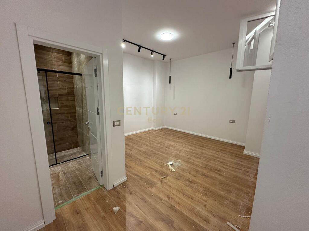 SHITET APARTAMENT 2+1+2 NE DURRES!