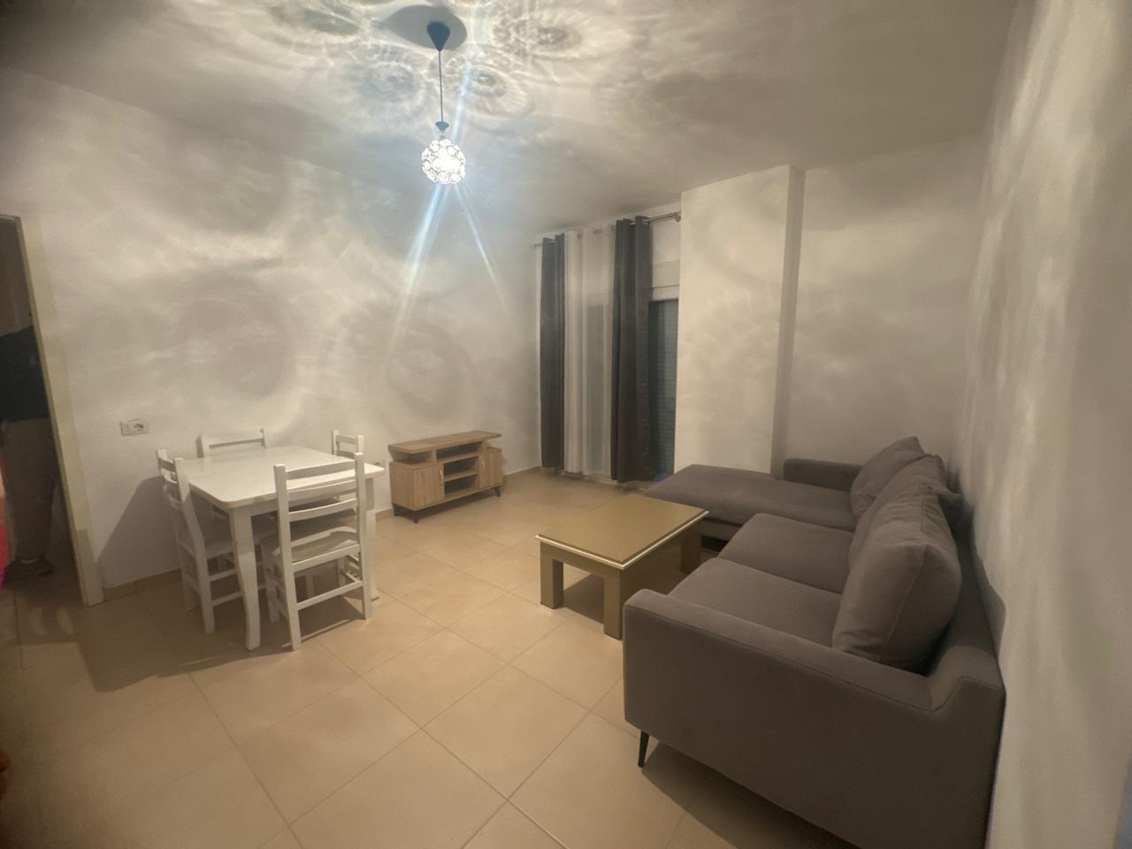 Jepet apartament me qera ne Durres