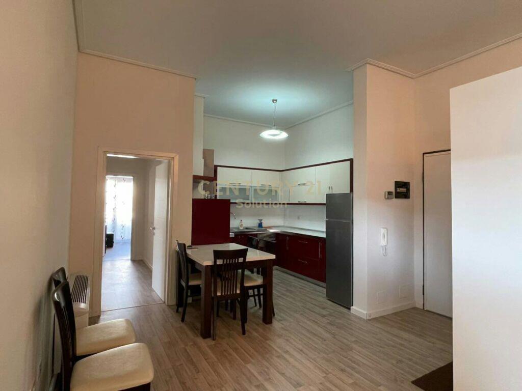 JEPET ME QIRA APARTAMENT 3+1+2 600 € Sol93754