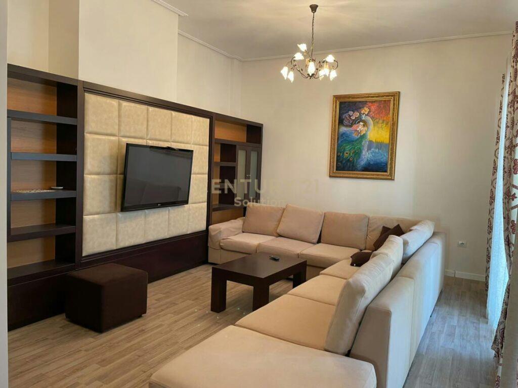 JEPET ME QIRA APARTAMENT 3+1+2 600 € Sol93754