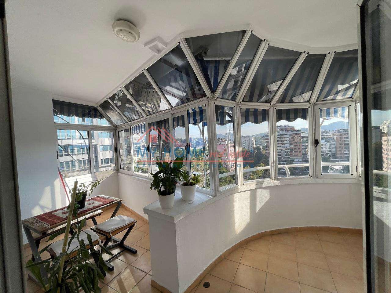 Apartament 2+1+Verande me qera ne Bllok