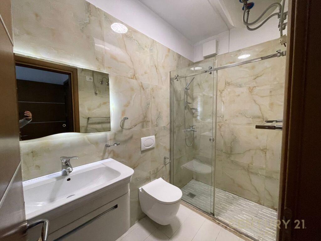 Apartament 2+1+2 Per Qera Tek Kinostudio!