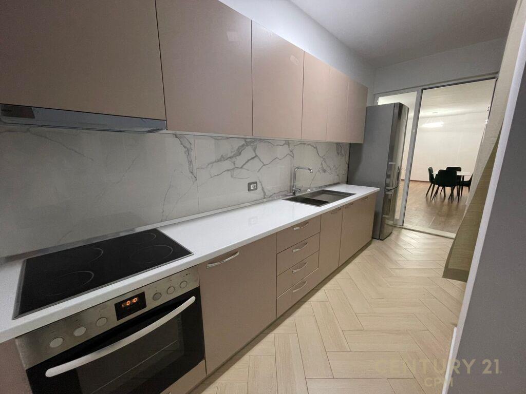 Apartament 2+1+2 Per Qera Tek Kinostudio!