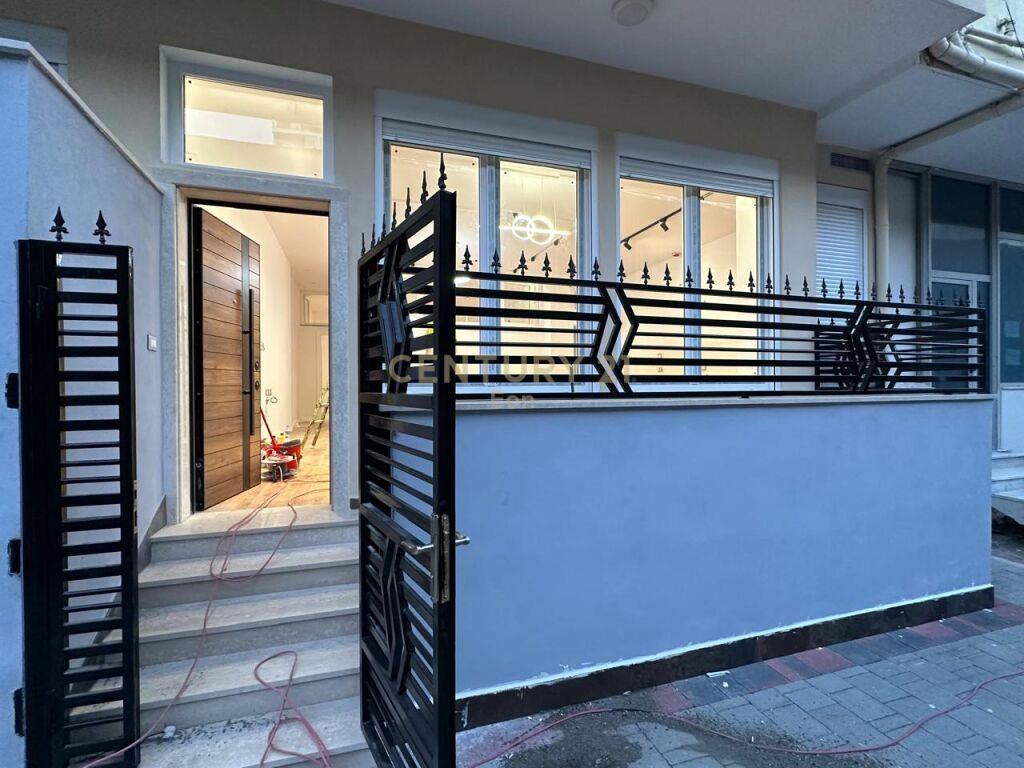 SHITET APARTAMENT 2+1+2 NE DURRES!