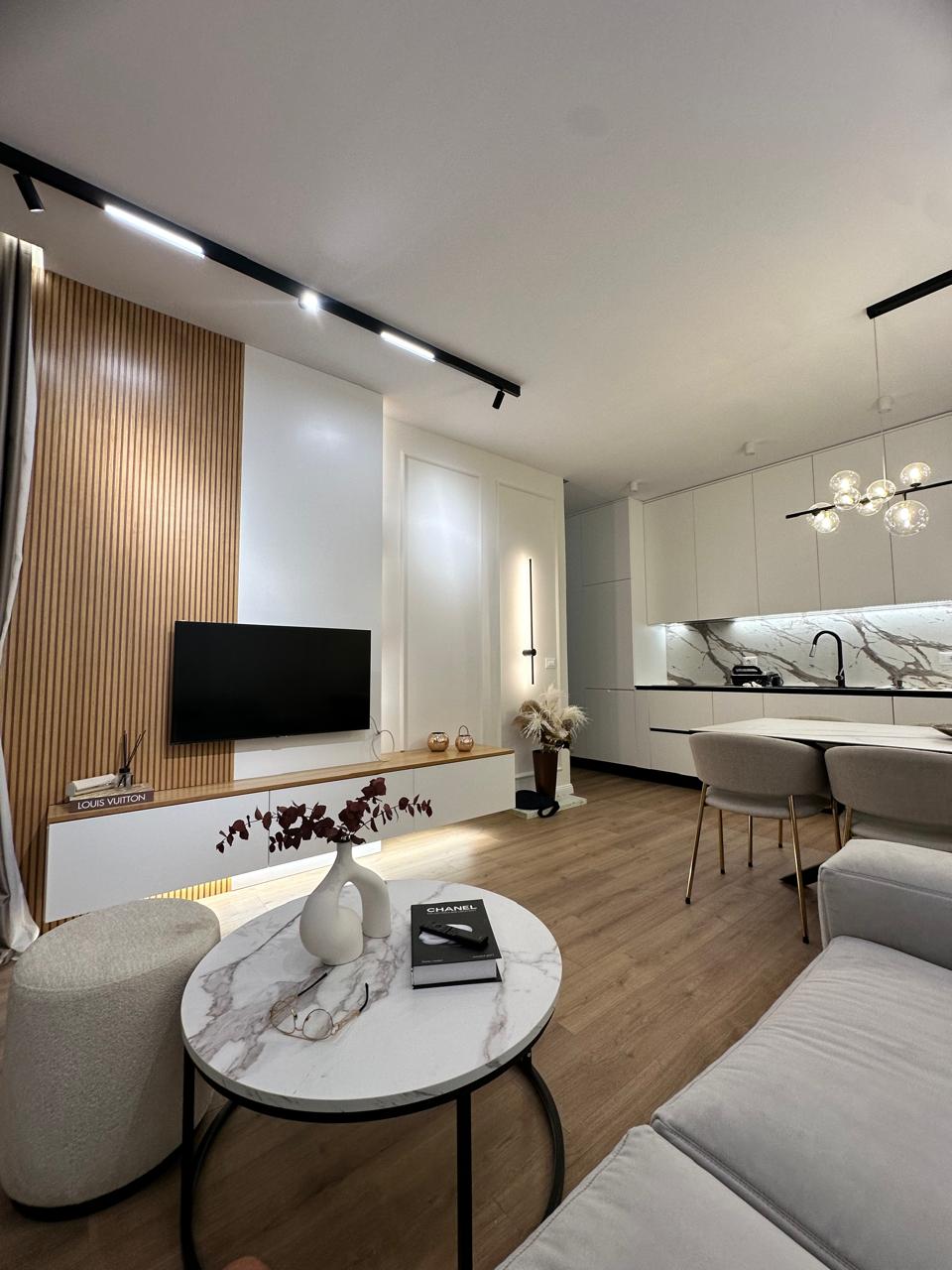 Apartament luksoz 2+1 me qera ne residencen Erli