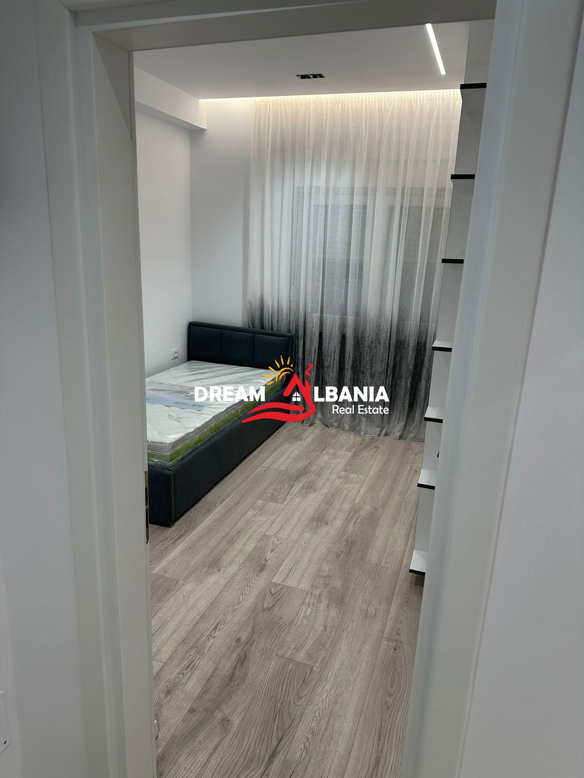 Apartament 2+1 me qera ne zonen e Bllokut