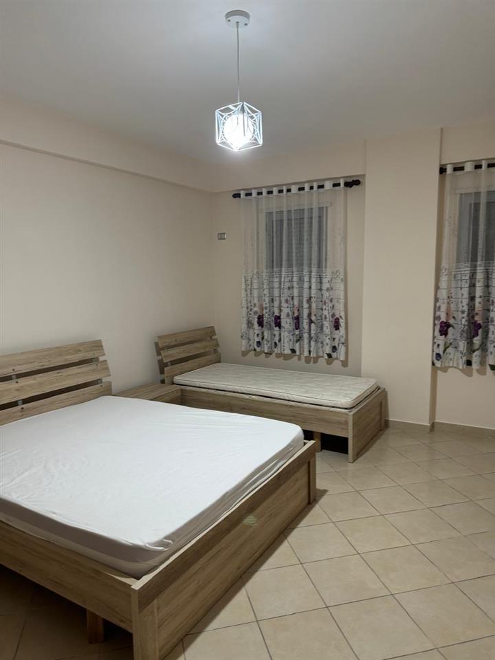 Super hyrje 1+1 me qera