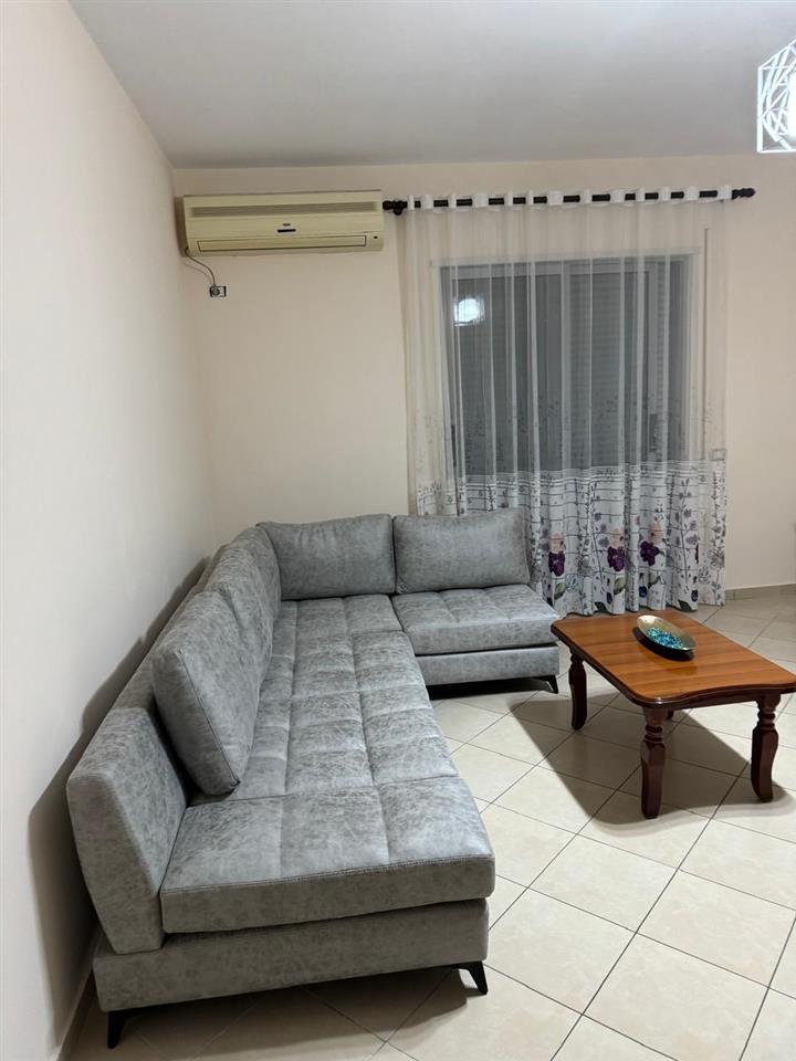 Super hyrje 1+1 me qera