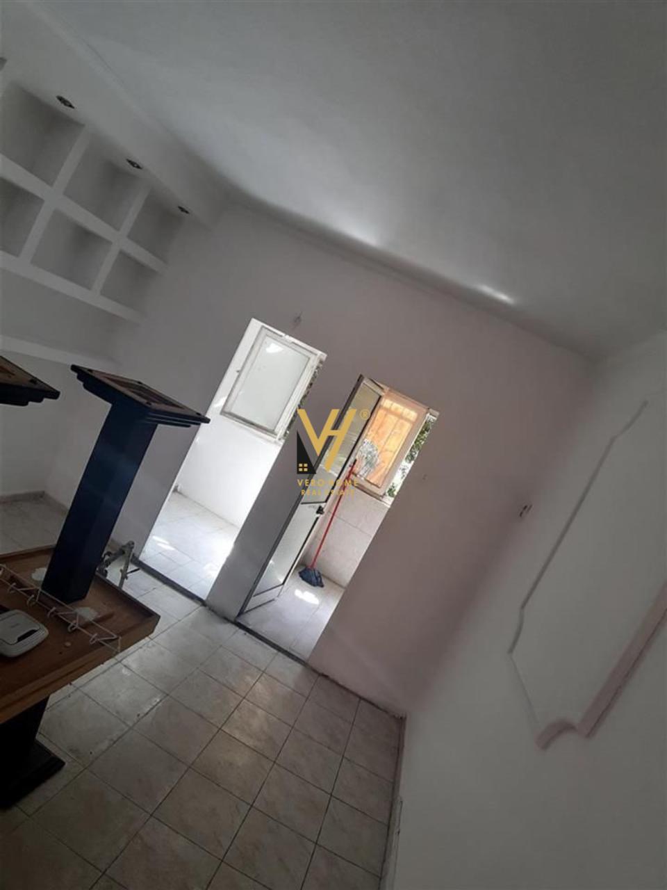 SHITET DYQAN 33 M2 TE RRUGA TEFTA TASHKO 89.000 EU