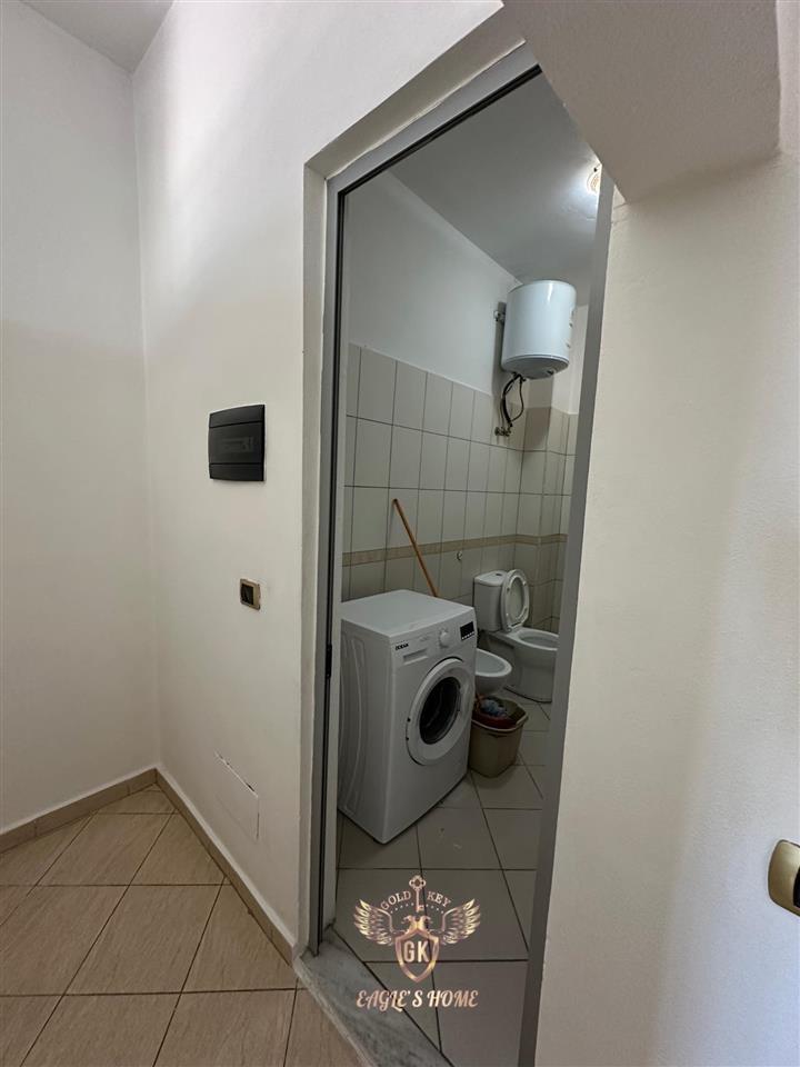 Qera • 2+1 me ballkon• Total Mobiluar