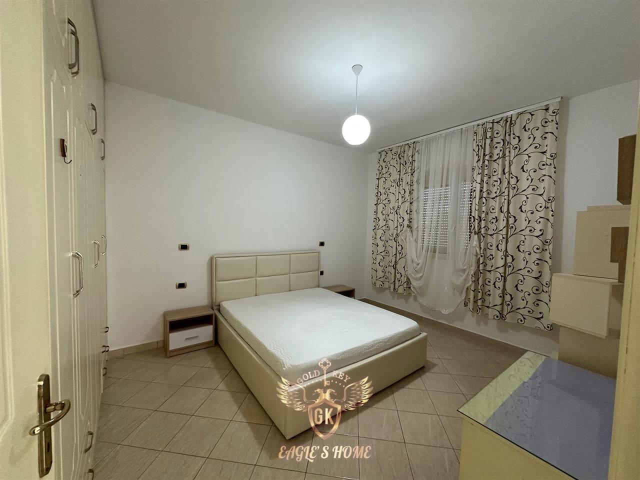 Qera • 2+1 me ballkon• Total Mobiluar